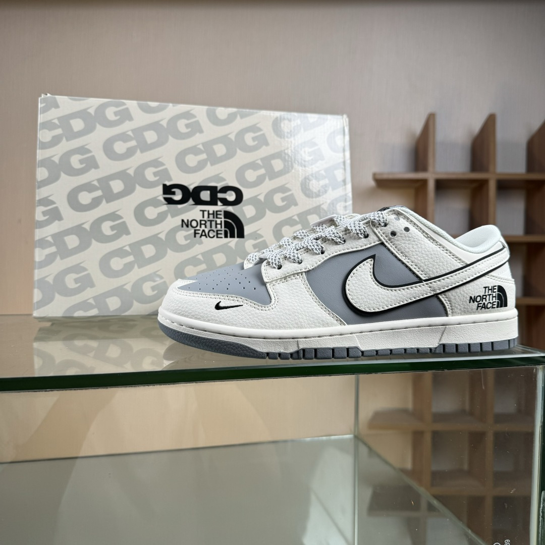 Nike SB Dunk Low x The North Face 白灰小勾满天星 JP1628-024