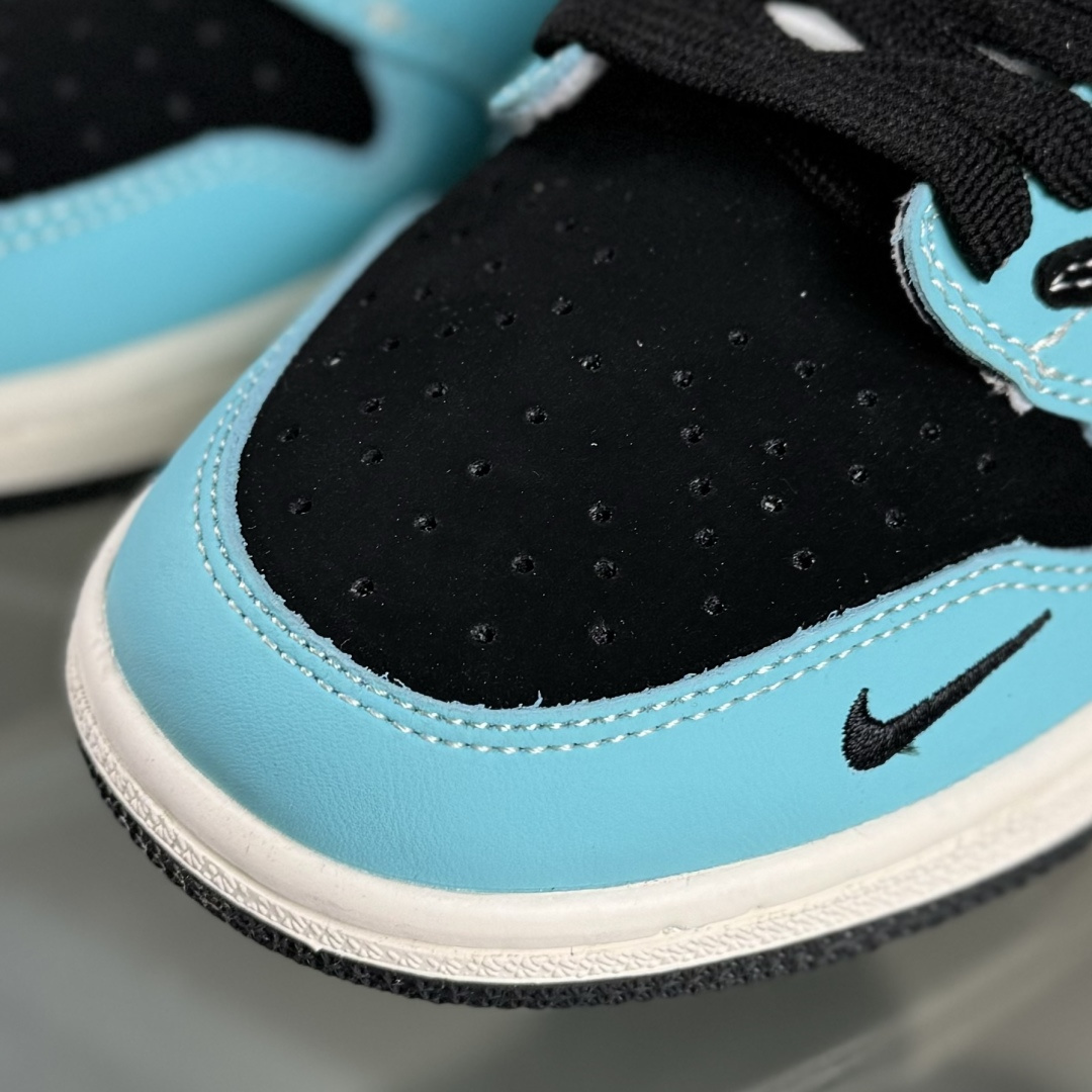 Travis Scott x Fragment Design x Air Jordan 1 Low SP AJ1 乔1UN联名 猪八蓝黑多勾 低帮文化休闲板鞋 DD7866-103 Travis Scott x Fragment Design x Air Jordan 1 Low SP AJ1 乔1UN联名 猪八蓝黑多勾 低帮文化休闲板鞋 DD7866-103