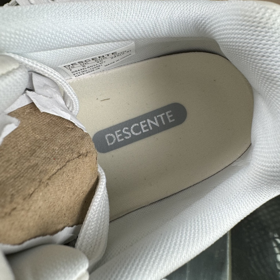 300 迪桑特DE:BOARD 运动舒适 低帮休闲鞋 D4432LSN34