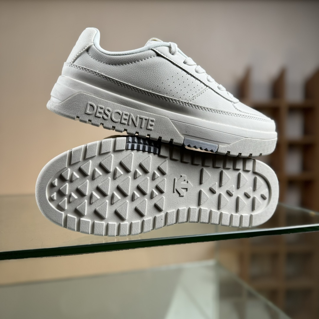 300 迪桑特DE:BOARD 运动舒适 低帮休闲鞋 D4432LSN34