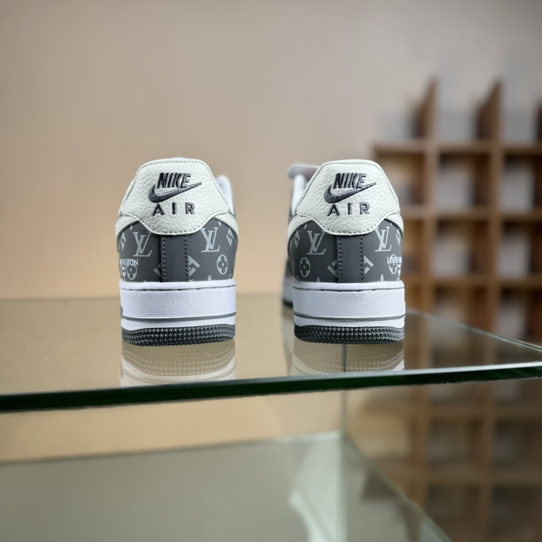 Nike Air Force 1'07 Low 联名 灰白印花 空军一号低帮休闲板鞋 NH0601-575