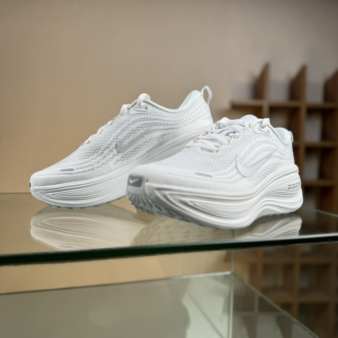 J版 Nike Air Zoom Vomero Plus 耐克网面厚底气垫跑鞋 HV8150-102