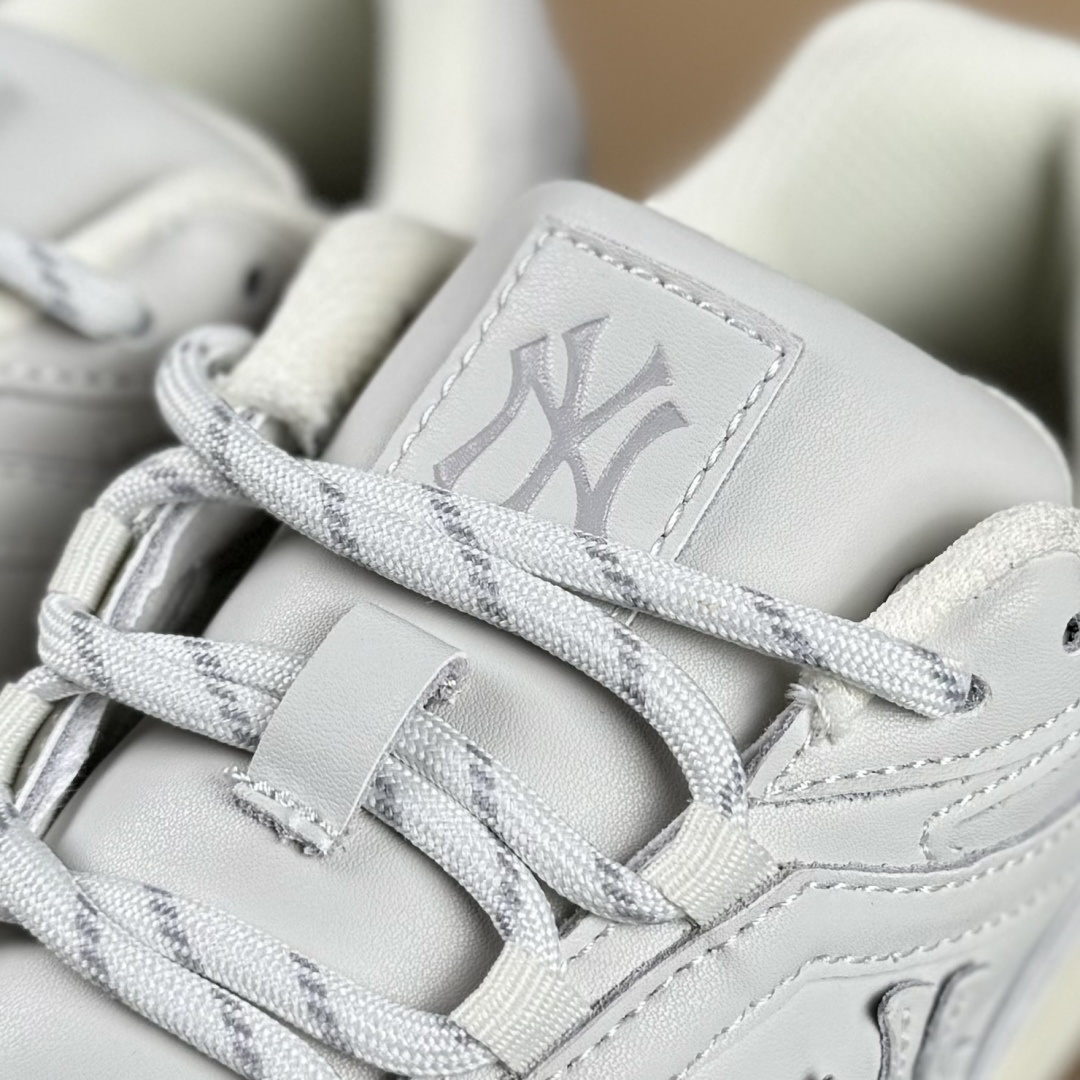 180 NY MLB Trophy Vintage LT 纽约洋基队 休闲运动鞋 3ASXT025N50IVS-Chinese UA Cheap High Quatity Brand Clothes Bags handbags Sneakers wholesale wholesaler seller from China Factory suppliers Fashion Clothing Shoes best Quality Beautiful Price 180 NY MLB Trophy Vintage LT 纽约洋基队 休闲运动鞋 3ASXT025N50IVS