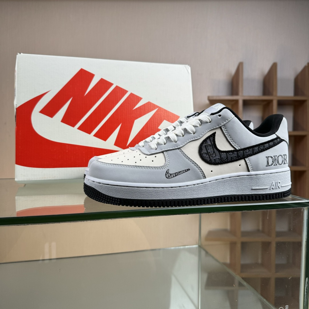 Nike Air Force 1 '07 Low “迪奥联名——花纹米灰黑”空军一号 高端定制 低帮 运动鞋 BK0188-081