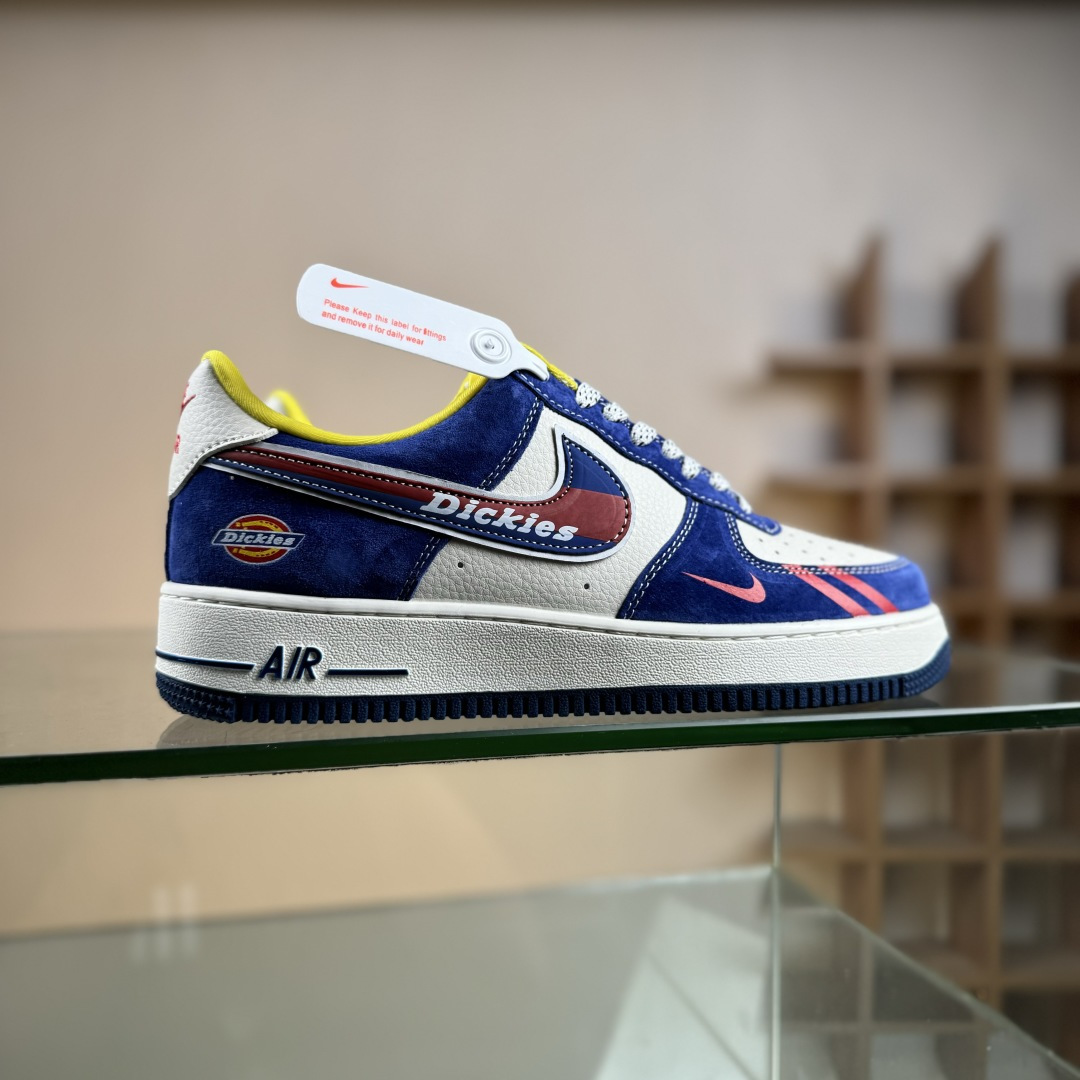 Nike Air Force 1’07 Low Dickies联名 白蓝猪八 空军一号低帮休闲板鞋 SY1388-006 Nike Air Force 1’07 Low Dickies联名 白蓝猪八 空军一号低帮休闲板鞋 SY1388-006
