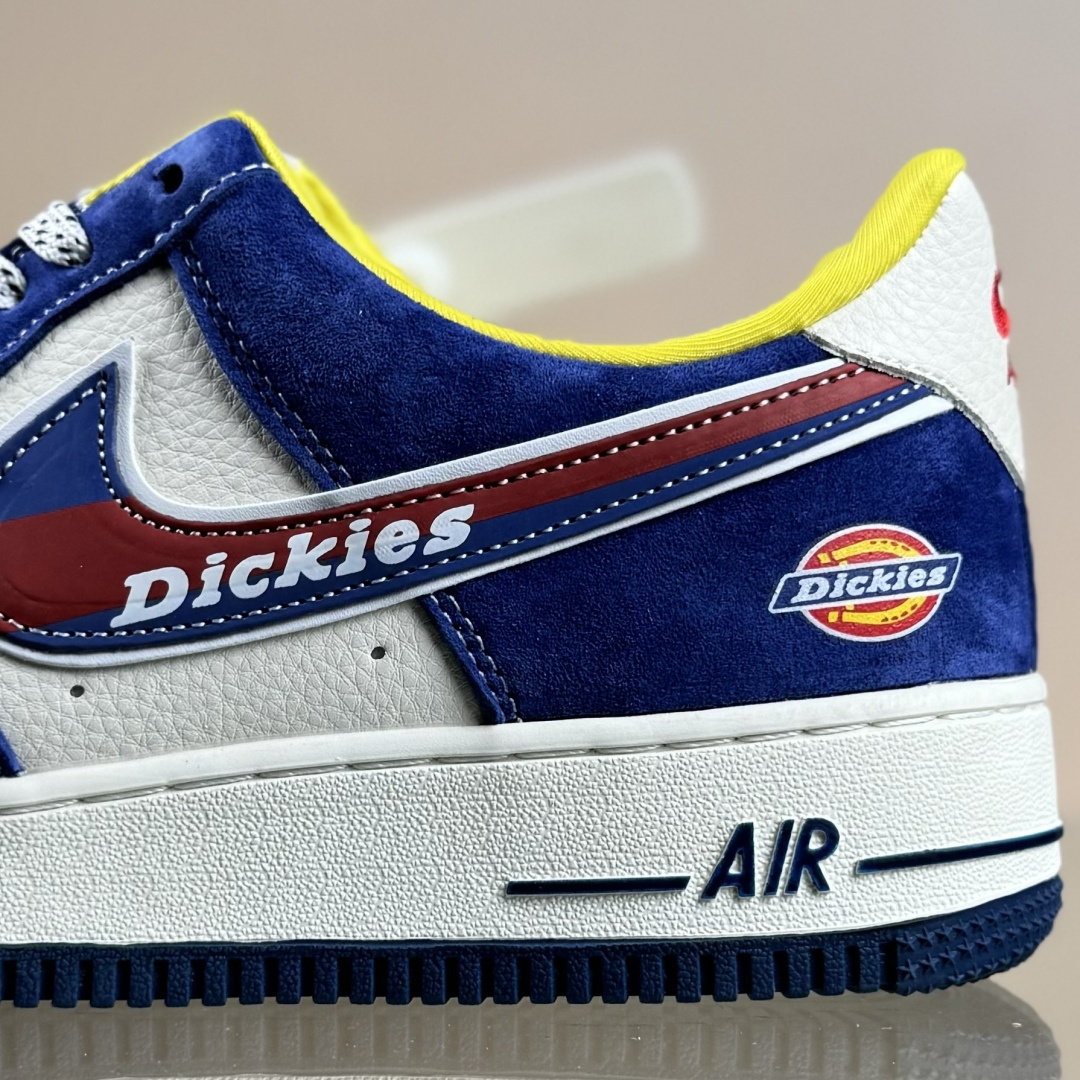 Nike Air Force 1'07 Low Dickies联名 白蓝猪八 空军一号低帮休闲板鞋 SY1388-006 Nike Air Force 1'07 Low Dickies联名 白蓝猪八 空军一号低帮休闲板鞋 SY1388-006