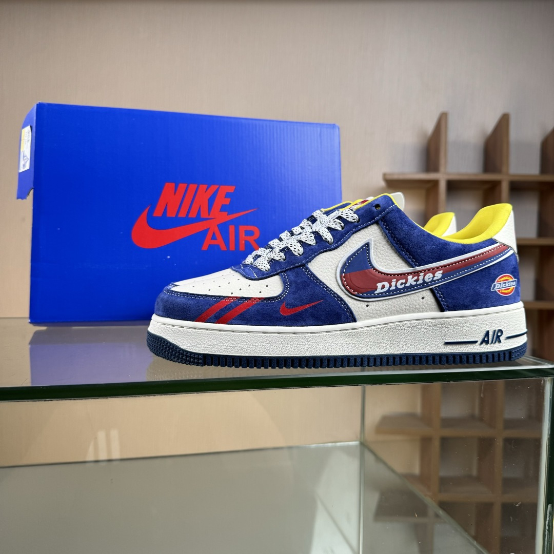 Nike Air Force 1'07 Low Dickies联名 白蓝猪八 空军一号低帮休闲板鞋 SY1388-006 Nike Air Force 1'07 Low Dickies联名 白蓝猪八 空军一号低帮休闲板鞋 SY1388-006