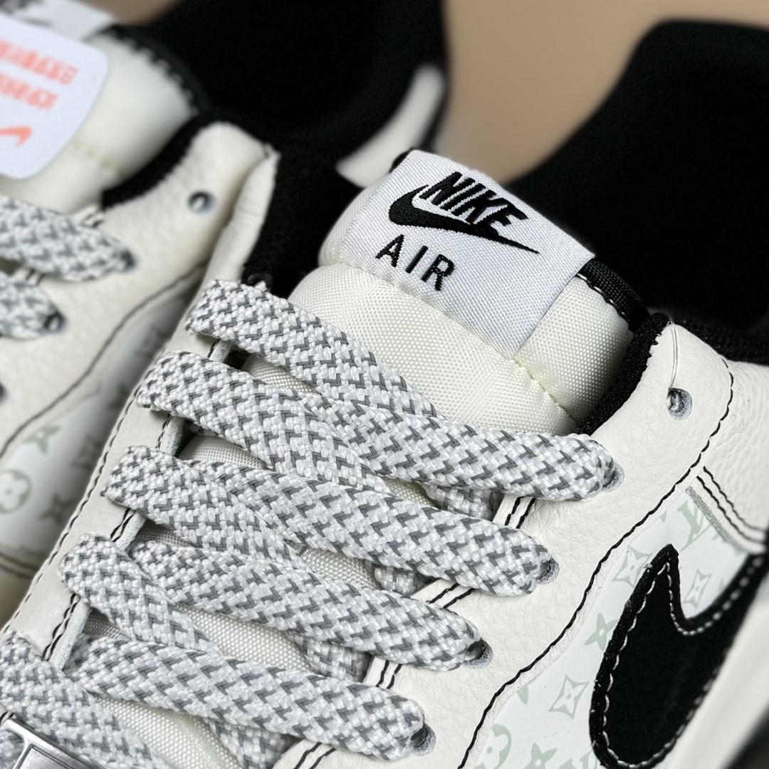 Nike Air Force 1'07 Low LV联名 印花米黑红 空军一号低帮休闲板鞋 MZ9588-812