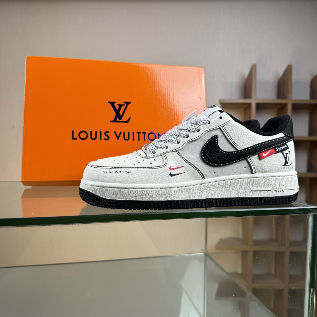 Nike Air Force 1'07 Low LV联名 印花米黑红 空军一号低帮休闲板鞋 MZ9588-812
