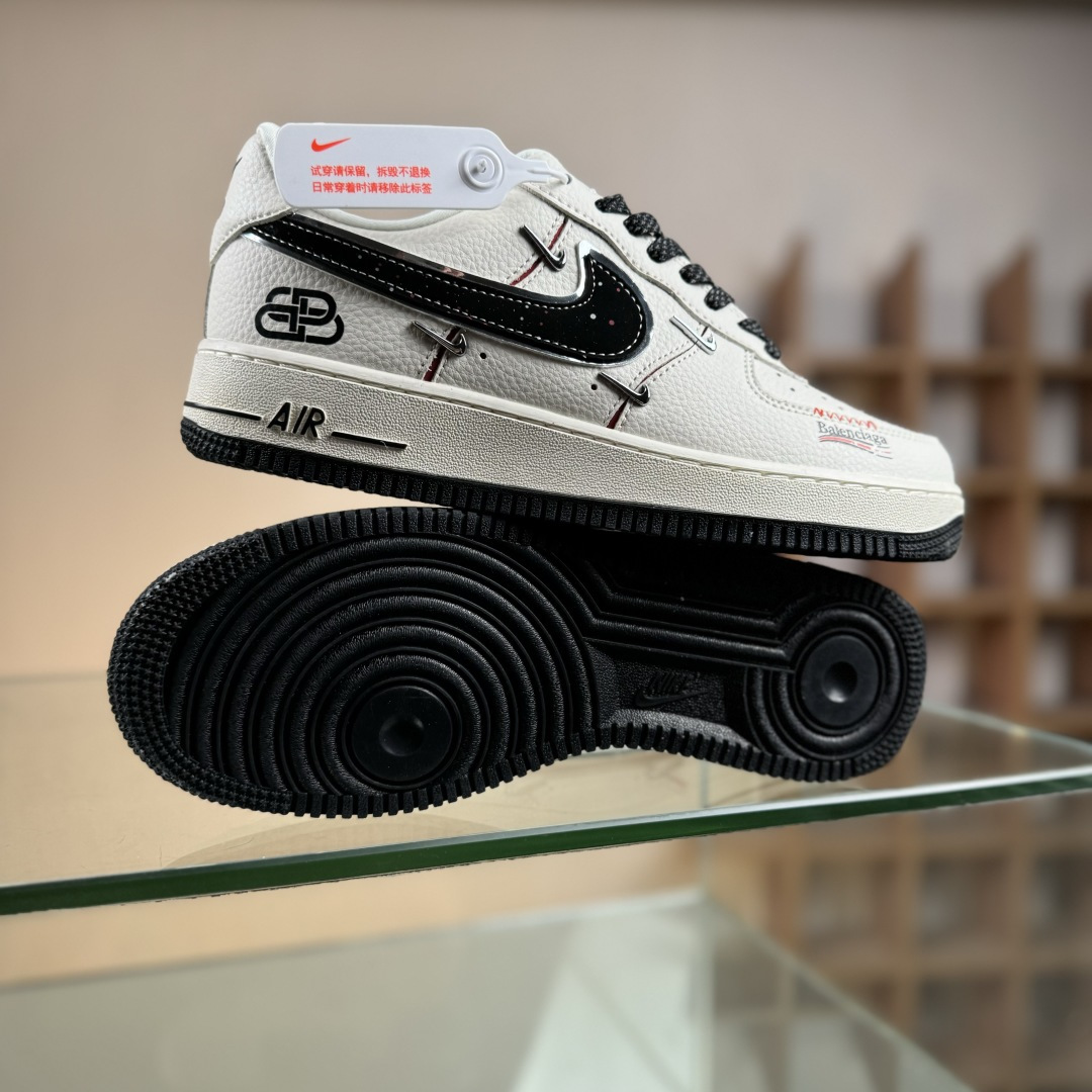260 Nike Air Force 1'07 Low 巴黎世家联名 四银勾 空军一号低帮休闲板鞋 DD1928-309