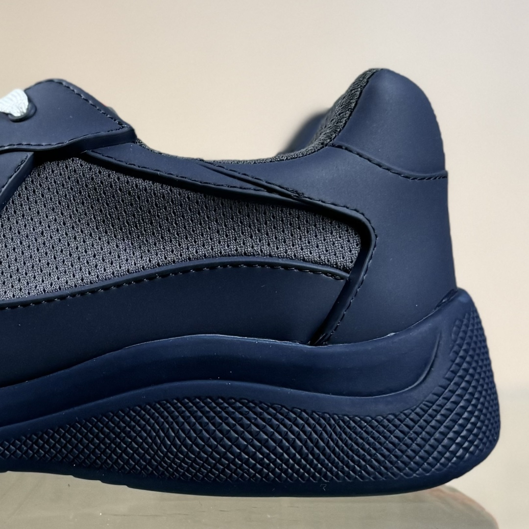 420 最新配色 Prada普拉达 情侣皮鞋 小白鞋 运动鞋