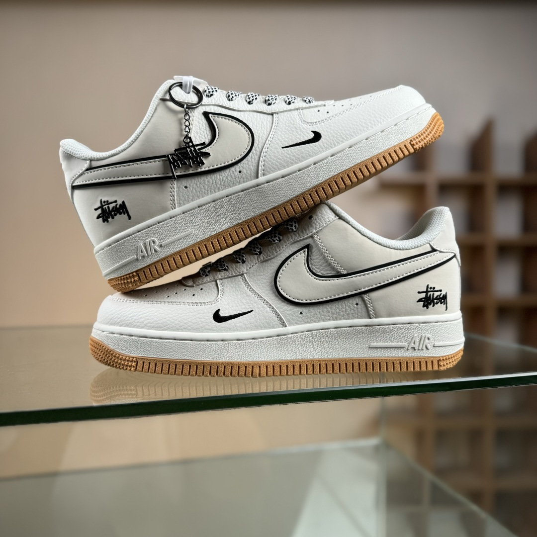 260 Nike Air Force 1'07 WB 斯图西联名 米白满天星 空军一号低帮休闲板鞋 CS5288-055