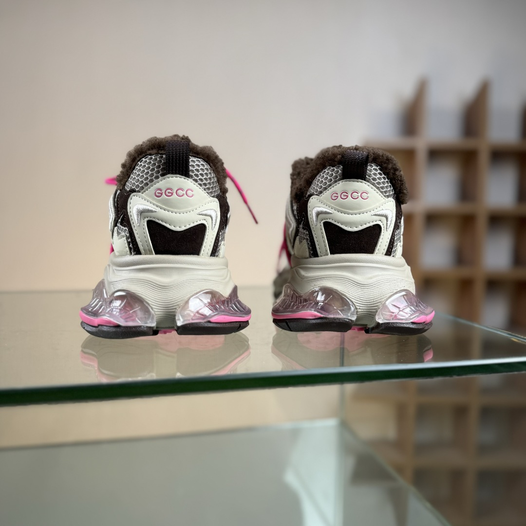 230 新晋潮流鞋靴品牌GGCC冬季新款 张艺凡同款 GG-CC 2025 反转星球 8cm厚底增高 秋冬新款加绒翻毛做旧老爹鞋 G25X3202