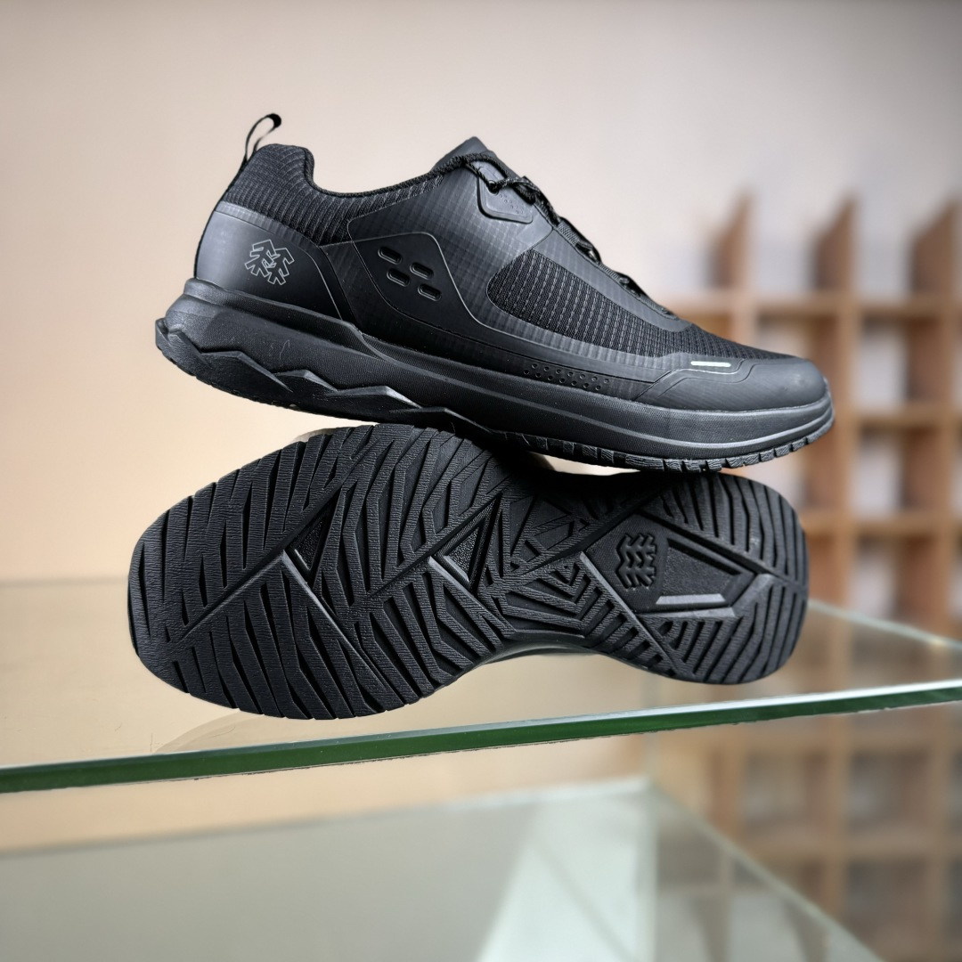 340 可隆KOLON SPORT SWIFT LTR 舒适时尚 防滑耐磨 低帮户外登山运动鞋 LHFC5ST401-BK-Chinese UA Cheap High Quatity Brand Clothes Bags handbags Sneakers wholesale wholesaler seller from China Factory suppliers Fashion Clothing Shoes best Quality Beautiful Price 340 可隆KOLON SPORT SWIFT LTR 舒适时尚 防滑耐磨 低帮户外登山运动鞋 LHFC5ST401-BK