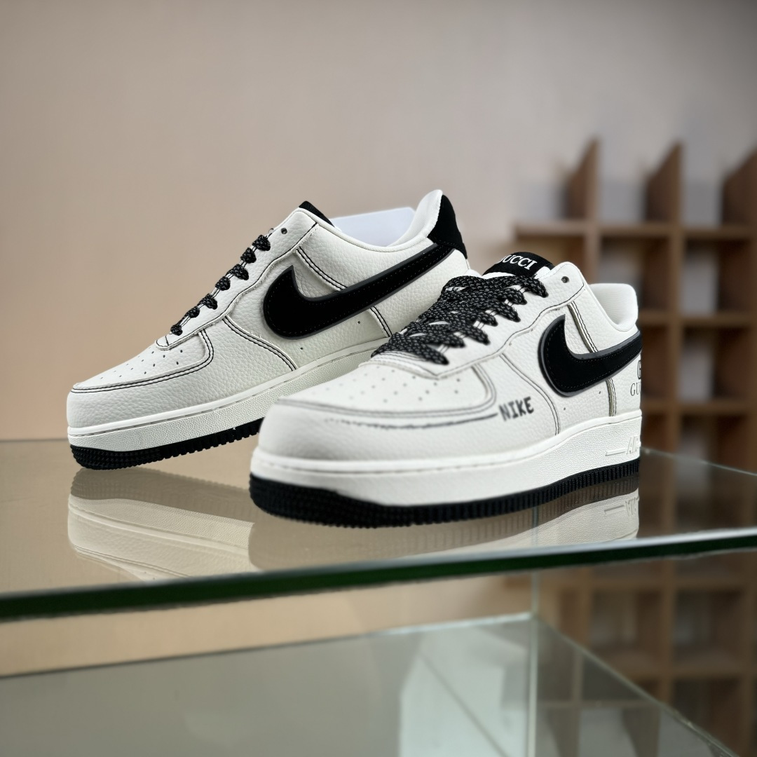 Nike Air Force 1'07 Low 古驰联名 印字米黑勾 空军一号低帮休闲板鞋 KJ1688-020