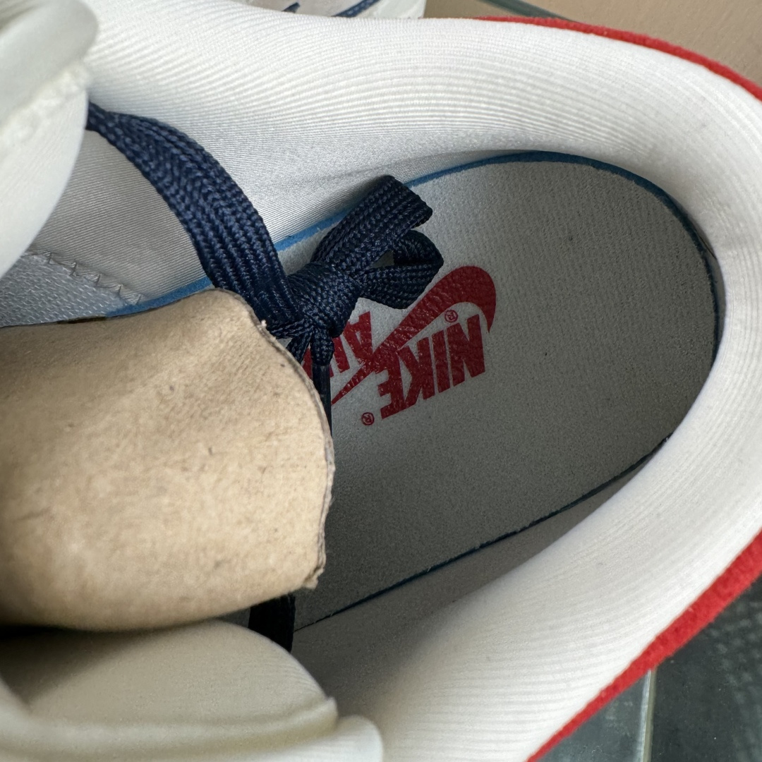 Air Jordan 1 Low AJ1 乔1联名款 米白红蓝猪八 高端定制 低帮复古篮球鞋 LD8888-009