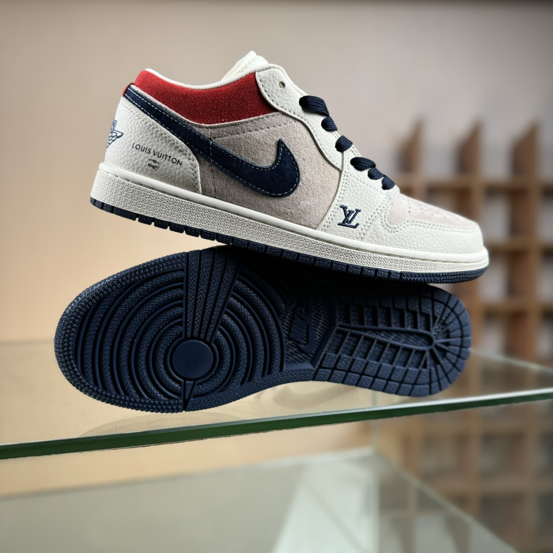 Air Jordan 1 Low AJ1 乔1联名款 米白红蓝猪八 高端定制 低帮复古篮球鞋 LD8888-009