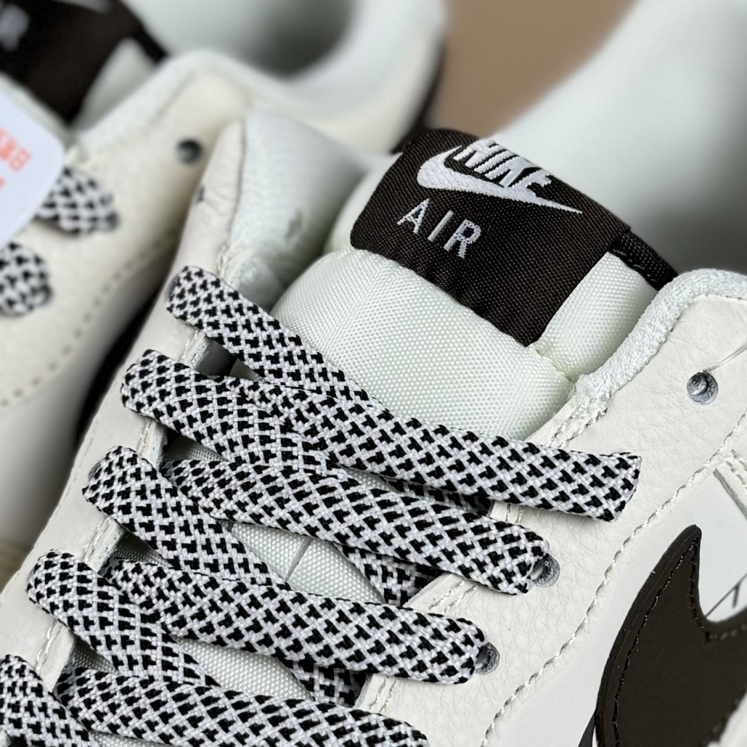 260 Nike Air Force 1'07 Low 联名 爱心米黑生胶 空军一号低帮休闲板鞋 QW5836-027