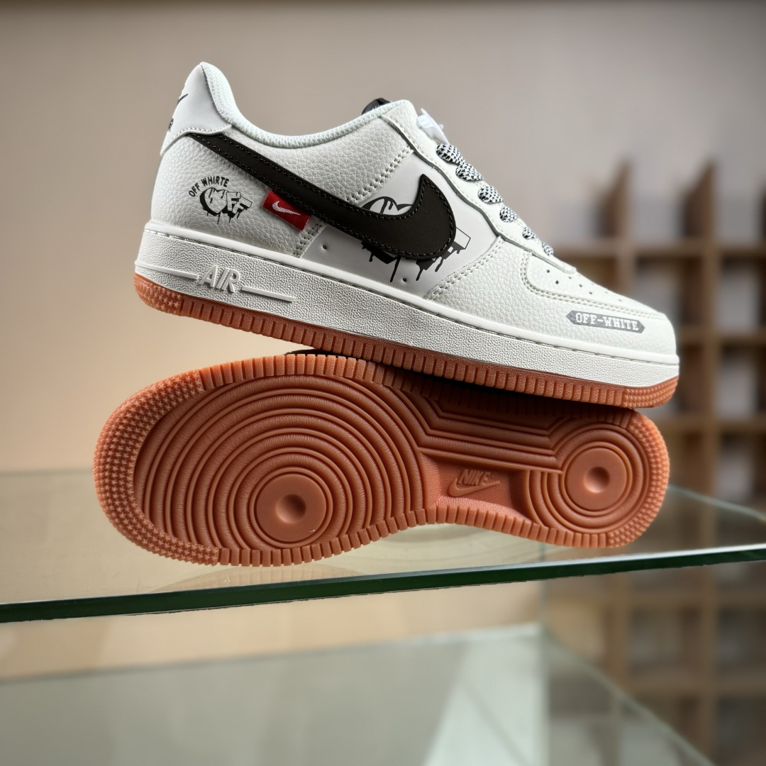 260 Nike Air Force 1'07 Low 联名 爱心米黑生胶 空军一号低帮休闲板鞋 QW5836-027