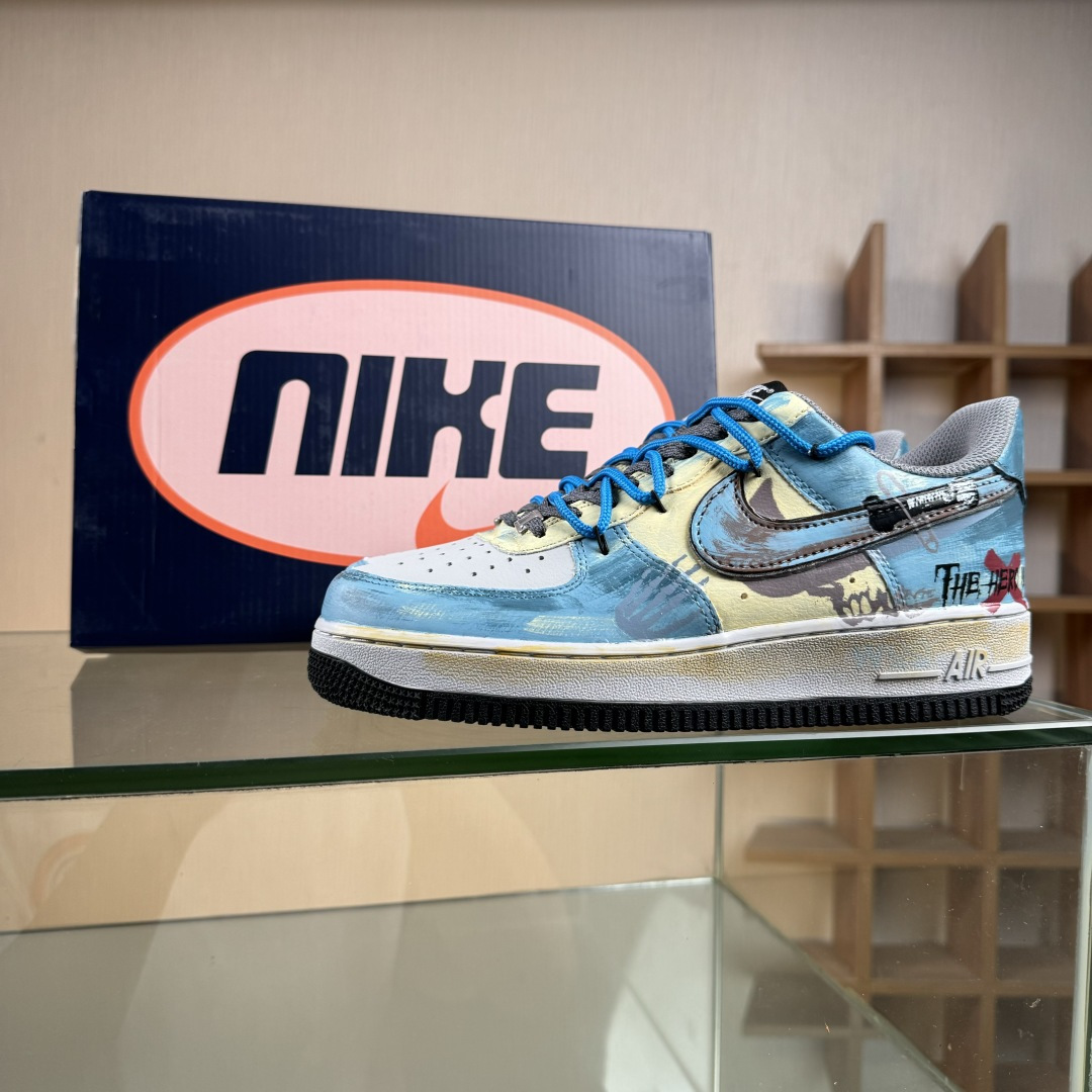 Nike Air Force 1'07 Low ”Mist Blue Hero” 手绘涂鸦 雾蓝英雄 空军一号低帮休闲板鞋 ZG0088-228