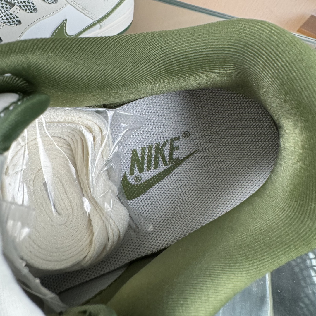 280 Nike SB Dunk Low 斯图西联名 泼墨绿勾 周年高端定制 低帮休闲板鞋 XS6089-608