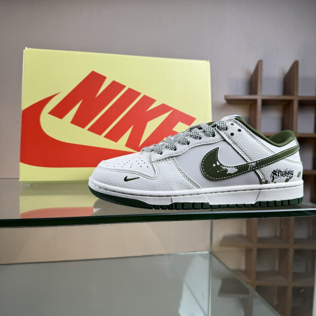 280 Nike SB Dunk Low 斯图西联名 泼墨绿勾 周年高端定制 低帮休闲板鞋 XS6089-608