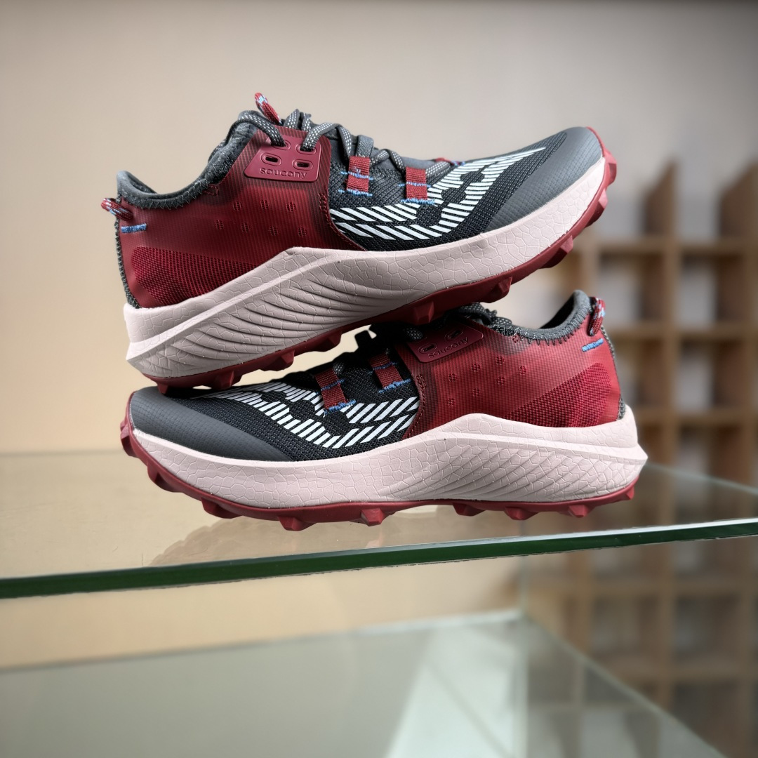 180 SAUCONY索康尼 ENDORPHIN RIFT系列 低帮缓震跑步鞋 S10856-31