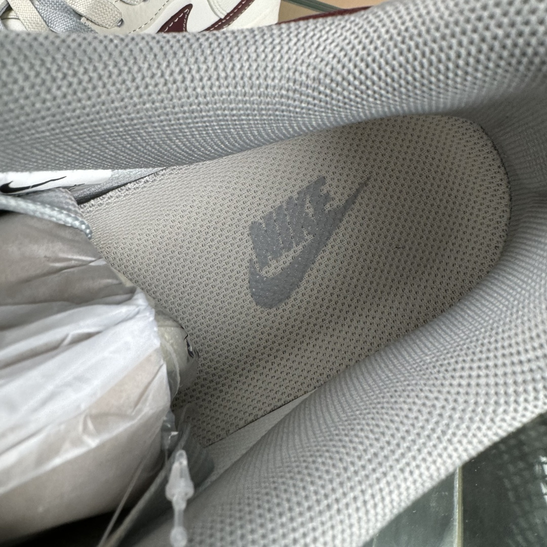 Nike Air Force 1'07 Low 联名 米灰红小双勾 空军一号低帮休闲板鞋 QW5606-268