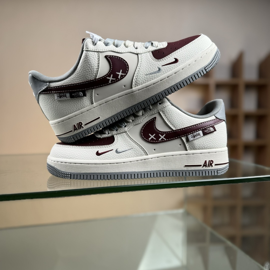 Nike Air Force 1'07 Low 联名 米灰红小双勾 空军一号低帮休闲板鞋 QW5606-268