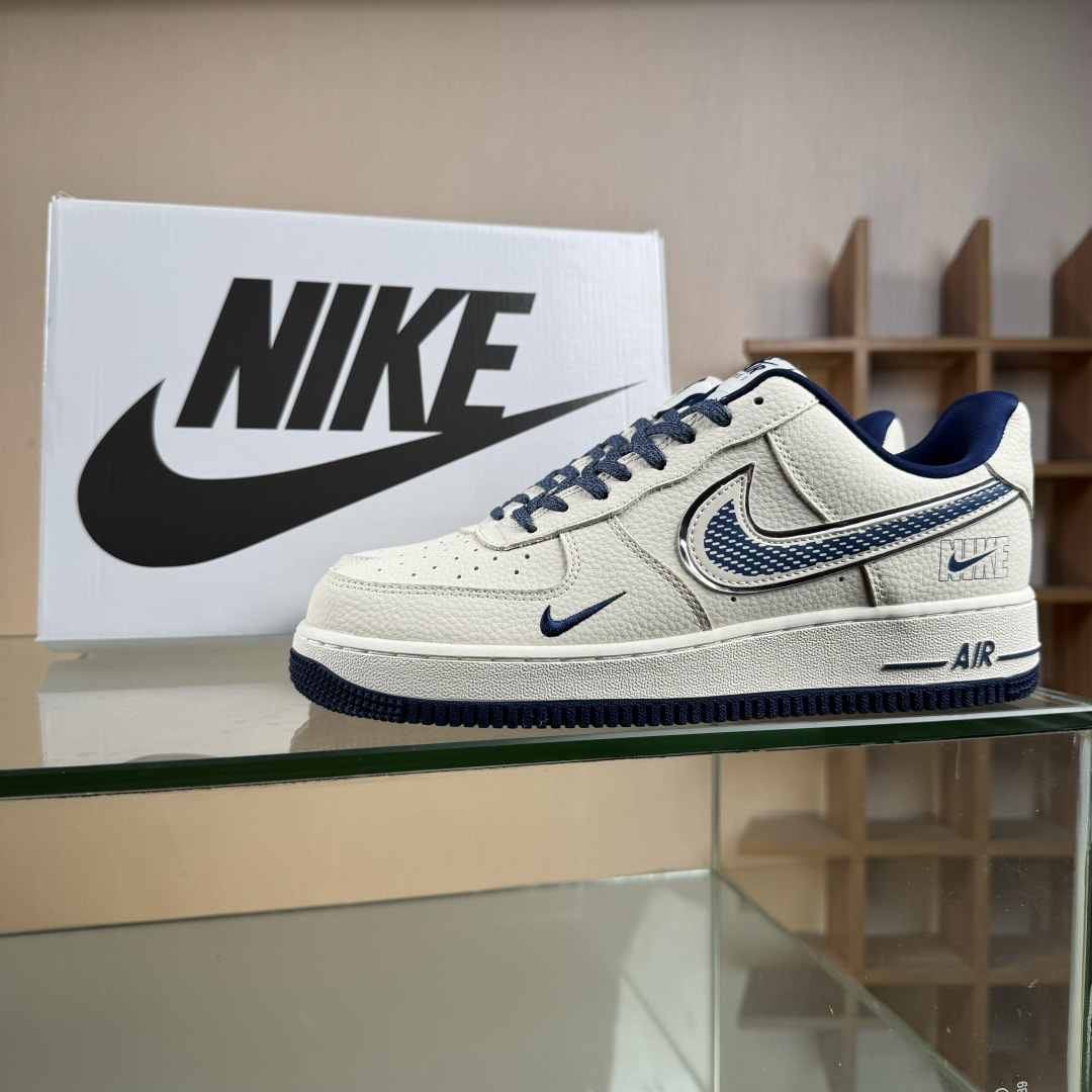 Nike Air Force 1'07 Low 米蓝星际 空军一号低帮休闲板鞋 DF0188-108