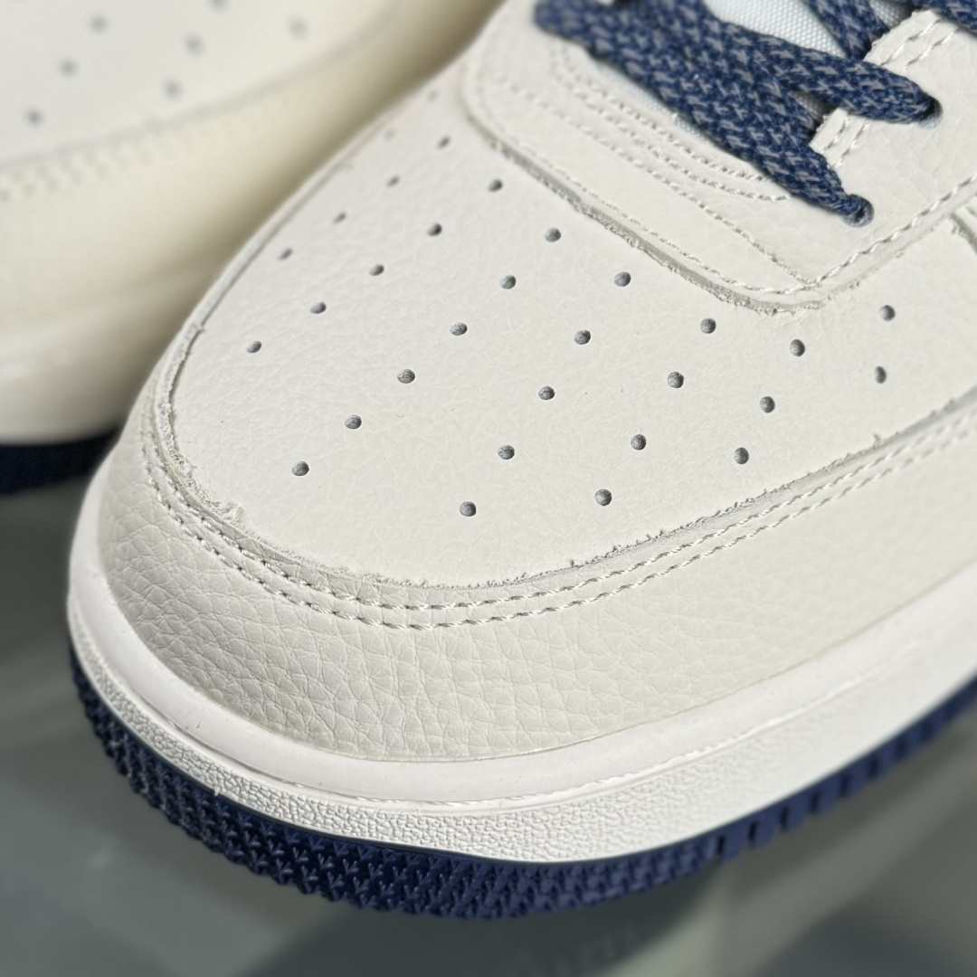 Nike Air Force 1'07 Low 米蓝星际 空军一号低帮休闲板鞋 DF0188-108