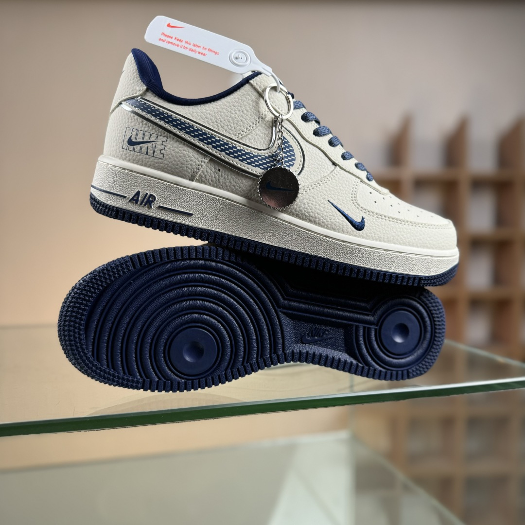 Nike Air Force 1'07 Low 米蓝星际 空军一号低帮休闲板鞋 DF0188-108