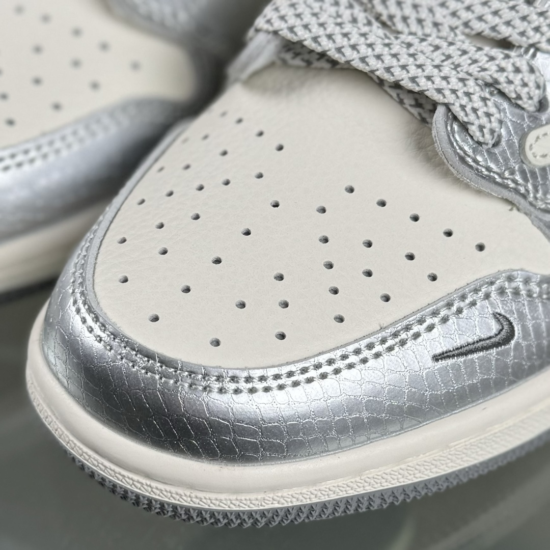 Travis Scott x Fragment Design x Air Jordan 1 Low OG SP AJ1 乔1 LV联名 金属银 低帮文化休闲板鞋 XS7089-614