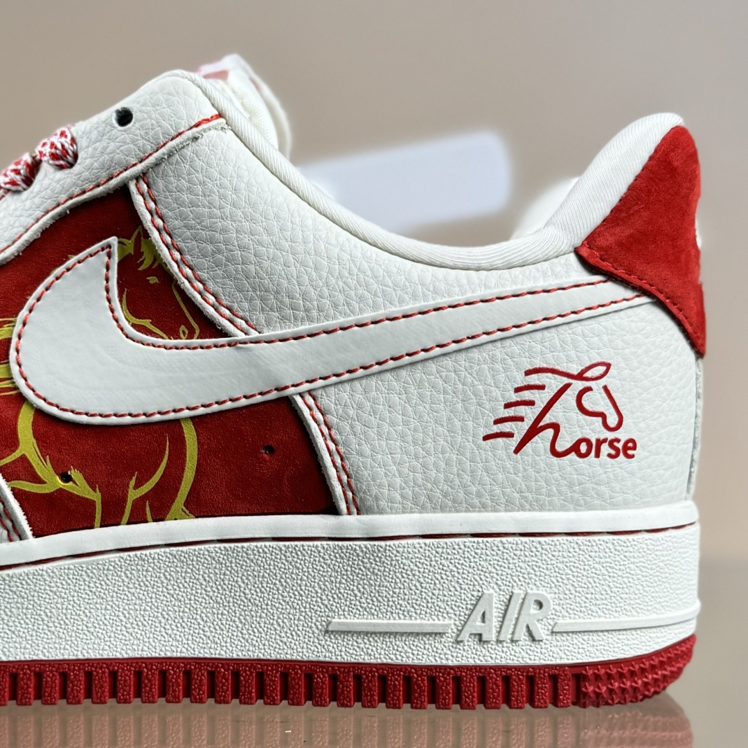 Nike Air Force 1'07 Low 马年联名 红马 空军一号低帮休闲板鞋 XL1979-133-莆田鞋,莆田鞋货源,高仿鞋,高仿鞋货源,安福档口,莆田高仿鞋,莆田鞋批发,高仿鞋批发,莆田高仿运动鞋,高仿运动鞋,莆田运动鞋 Nike Air Force 1'07 Low 马年联名 红马 空军一号低帮休闲板鞋 XL1979-133
