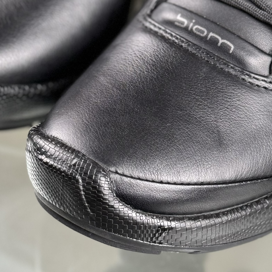 320 Ecco 爱步高帮 大经典 采用现代工艺品质融合 精选小牛皮面料 百搭休闲老爹鞋