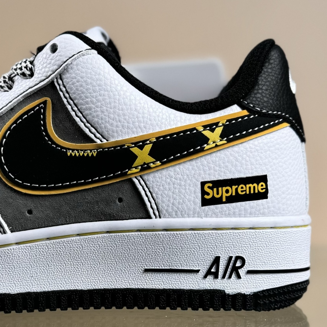 Nike Air Force 1'07 Low Supreme联名 白灰黄边勾 空军一号低帮休闲板鞋 XZ6188-259-莆田鞋,莆田鞋货源,高仿鞋,高仿鞋货源,安福档口,莆田高仿鞋,莆田鞋批发,高仿鞋批发,莆田高仿运动鞋,高仿运动鞋,莆田运动鞋 Nike Air Force 1'07 Low Supreme联名 白灰黄边勾 空军一号低帮休闲板鞋 XZ6188-259