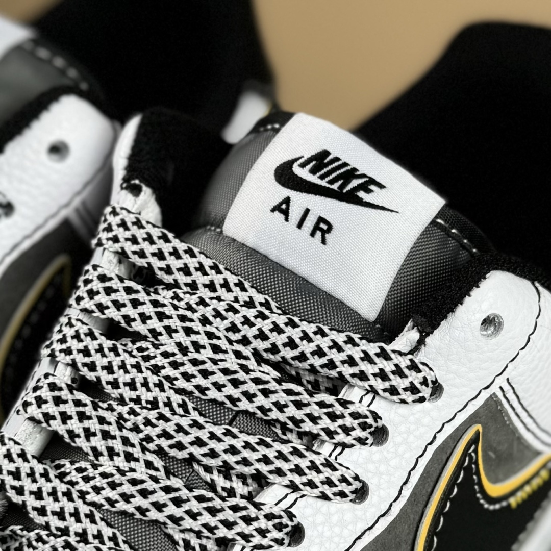 Nike Air Force 1'07 Low Supreme联名 白灰黄边勾 空军一号低帮休闲板鞋 XZ6188-259-莆田鞋,莆田鞋货源,高仿鞋,高仿鞋货源,安福档口,莆田高仿鞋,莆田鞋批发,高仿鞋批发,莆田高仿运动鞋,高仿运动鞋,莆田运动鞋 Nike Air Force 1'07 Low Supreme联名 白灰黄边勾 空军一号低帮休闲板鞋 XZ6188-259