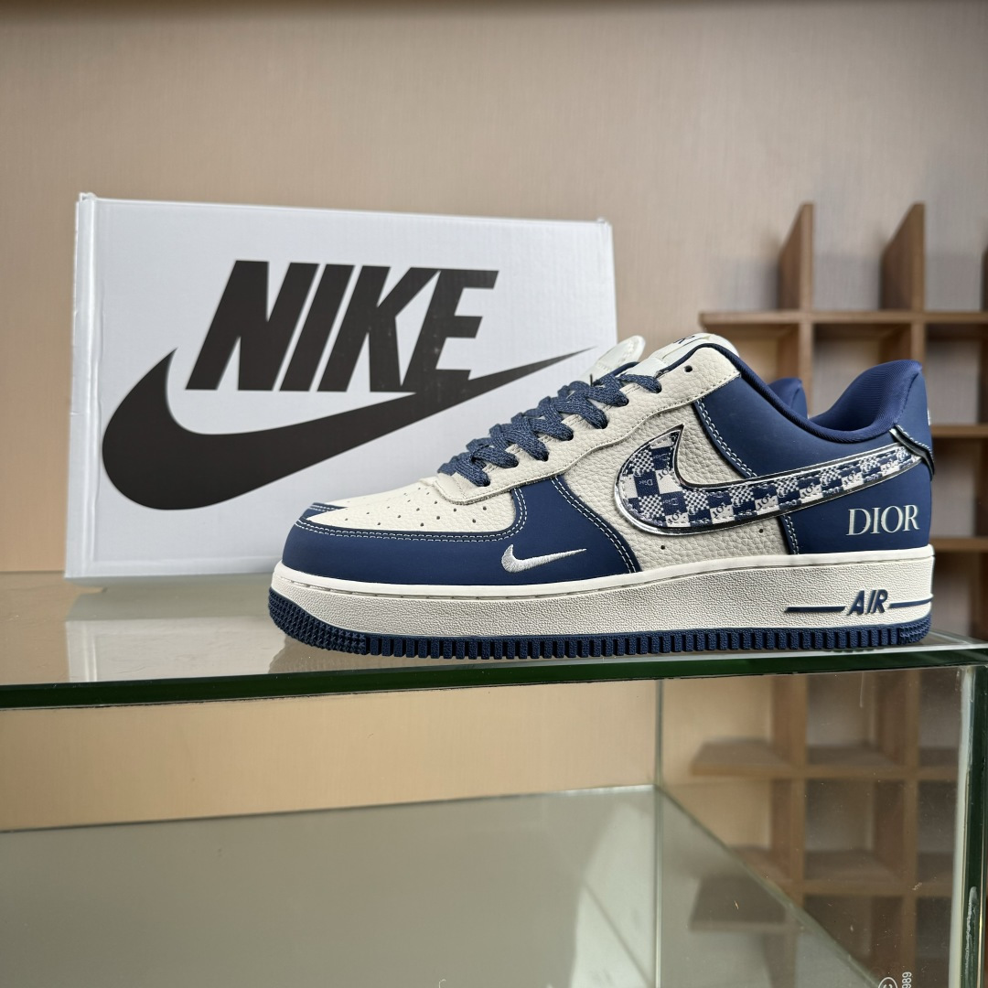 Nike Air Force 1'07 Low 迪奥联名 米蓝九宫格 空军一号低帮休闲板鞋 DF0188-103-莆田鞋,莆田鞋货源,高仿鞋,高仿鞋货源,安福档口,莆田高仿鞋,莆田鞋批发,高仿鞋批发,莆田高仿运动鞋,高仿运动鞋,莆田运动鞋 Nike Air Force 1'07 Low 迪奥联名 米蓝九宫格 空军一号低帮休闲板鞋 DF0188-103
