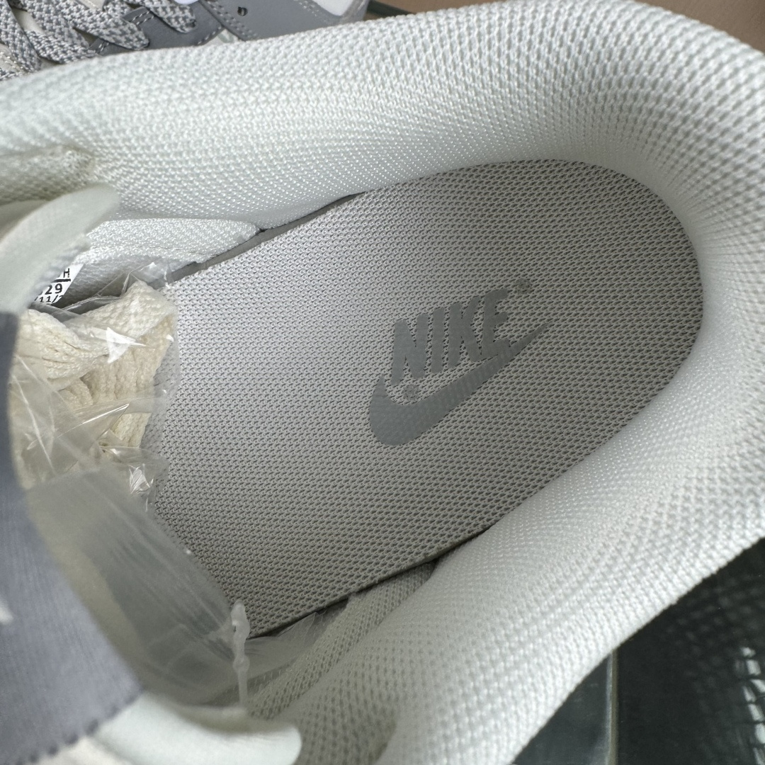 Nike SB Dunk Low LV联名 牛仔百搭灰 周年高端定制 低帮休闲板鞋 XS6089-629-莆田鞋,莆田鞋货源,高仿鞋,高仿鞋货源,安福档口,莆田高仿鞋,莆田鞋批发,高仿鞋批发,莆田高仿运动鞋,高仿运动鞋,莆田运动鞋 Nike SB Dunk Low LV联名 牛仔百搭灰 周年高端定制 低帮休闲板鞋 XS6089-629