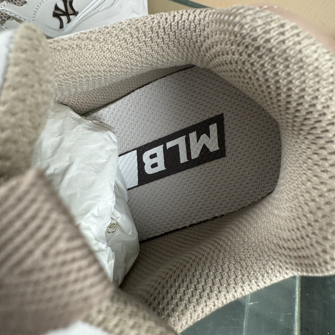 190 NY MLB Champ Chunky Vintage NB 纽约洋基队 增高厚底休闲板鞋 3ASHCC05N50BGS-Chinese UA Cheap High Quatity Brand Clothes Bags handbags Sneakers wholesale wholesaler seller from China Factory suppliers Fashion Clothing Shoes best Quality Beautiful Price 190 NY MLB Champ Chunky Vintage NB 纽约洋基队 增高厚底休闲板鞋 3ASHCC05N50BGS