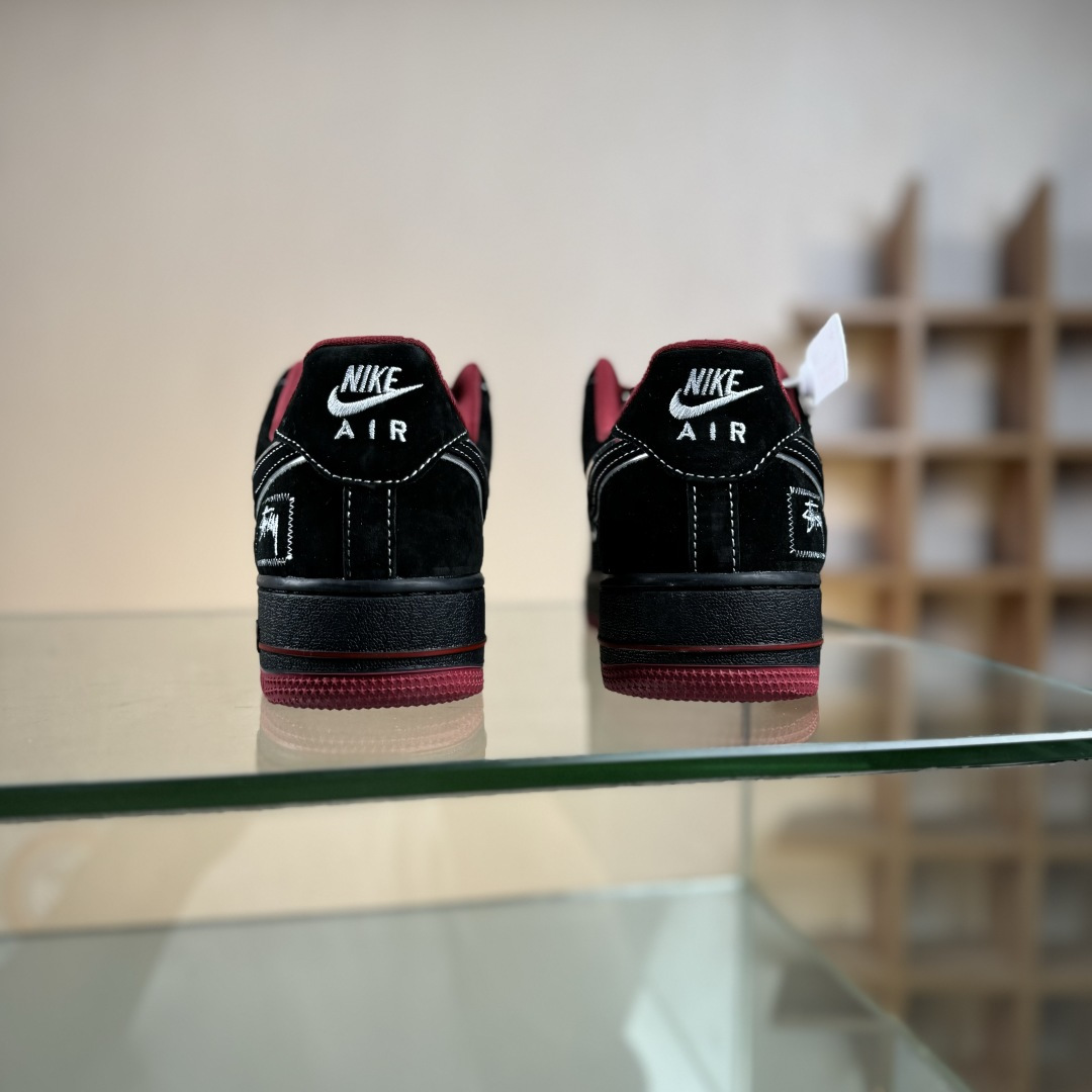 Nike Air Force 1 '07 Low 斯图西联名 磨砂黑 空军一号低帮休闲板鞋 SY1388-009