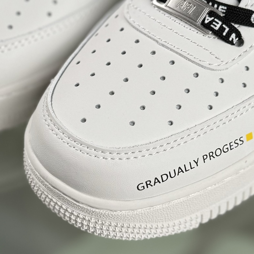 NIke Air Force 1 '07 Low “白黑条形码”空军一号 低帮 运动鞋 JP8028-072