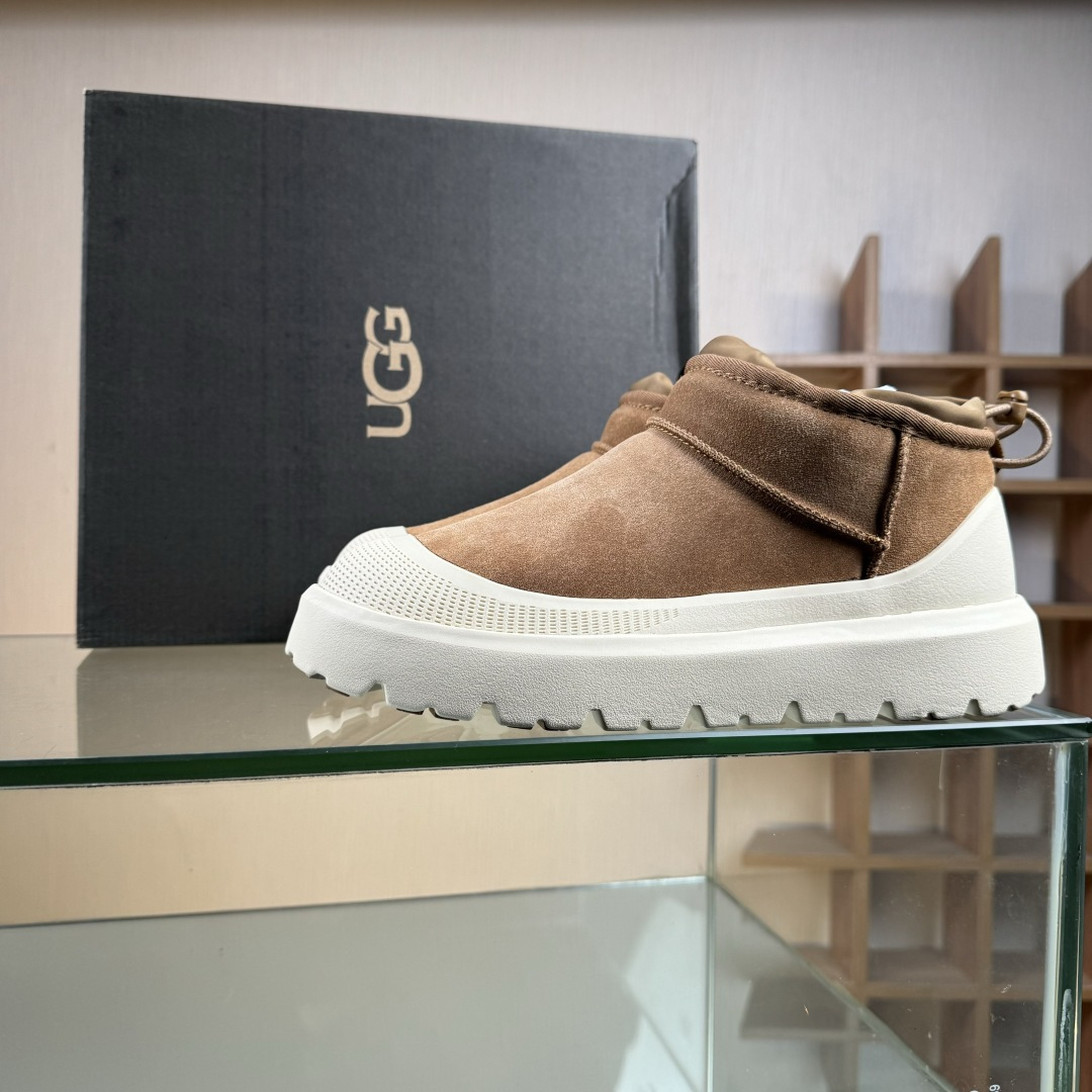 UGG 25款 王一博二代中筒系列 4cm厚底 广州外贸大厂生产 鞋头到鞋垫真羊皮毛一体