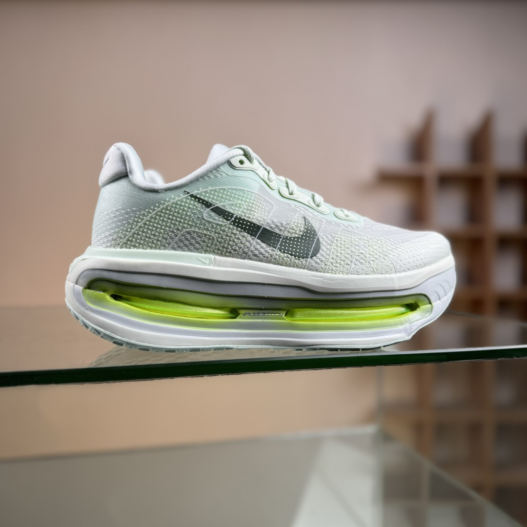 DIY版本 Nike Air Zoom Vomero Premium 耐克网面厚底气垫跑鞋 HQ2050-300