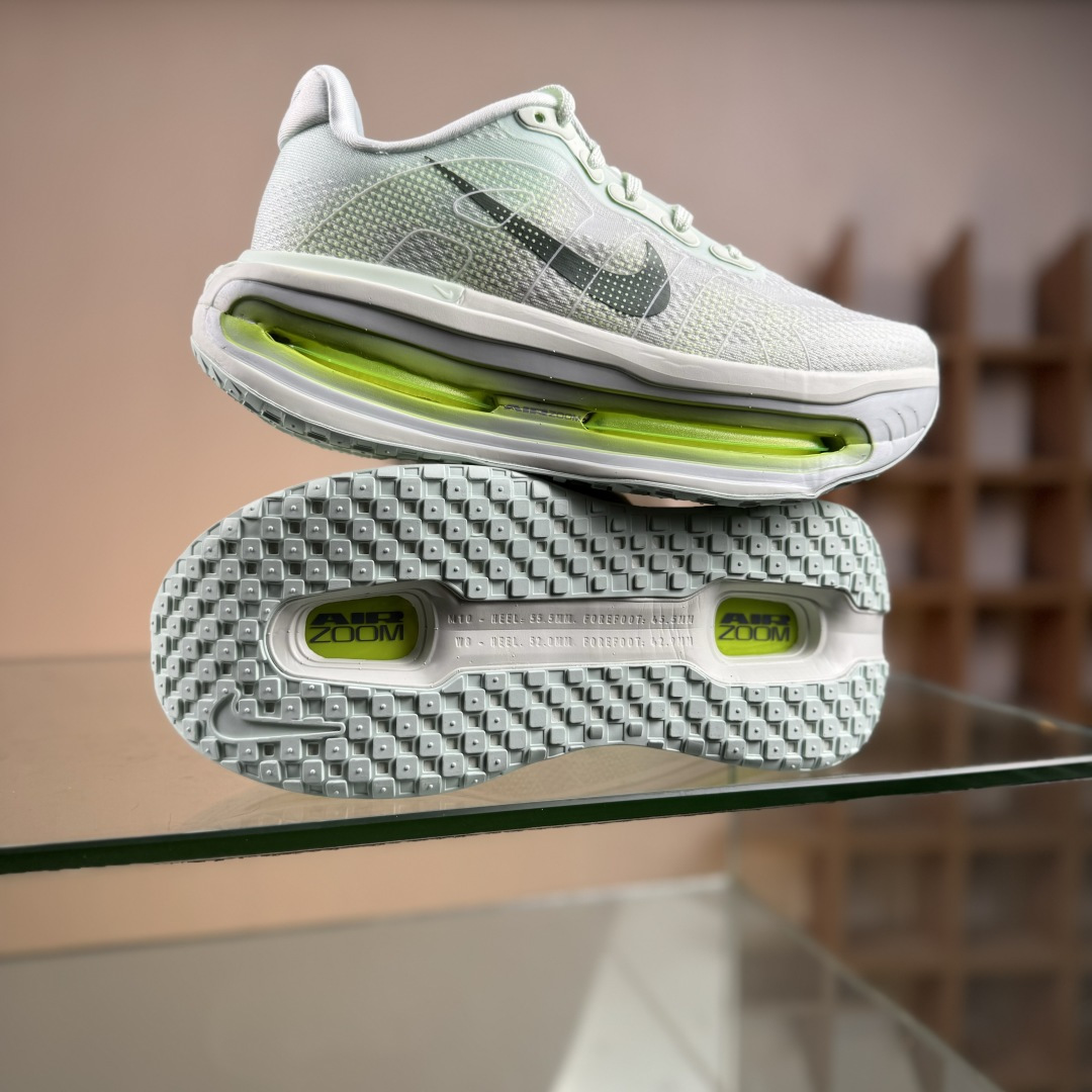 DIY版本 Nike Air Zoom Vomero Premium 耐克网面厚底气垫跑鞋 HQ2050-300