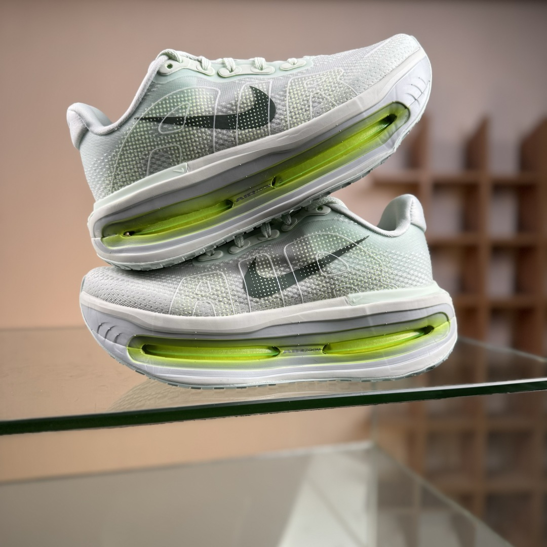 DIY版本 Nike Air Zoom Vomero Premium 耐克网面厚底气垫跑鞋 HQ2050-300