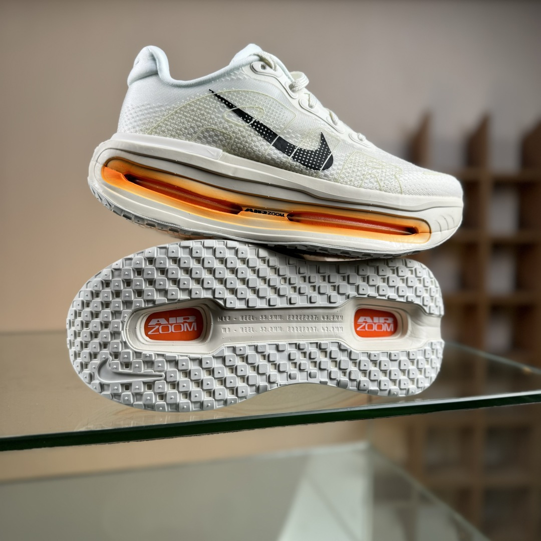 DIY版本 Nike Air Zoom Vomero Premium 耐克网面厚底气垫跑鞋 IQ4035-100