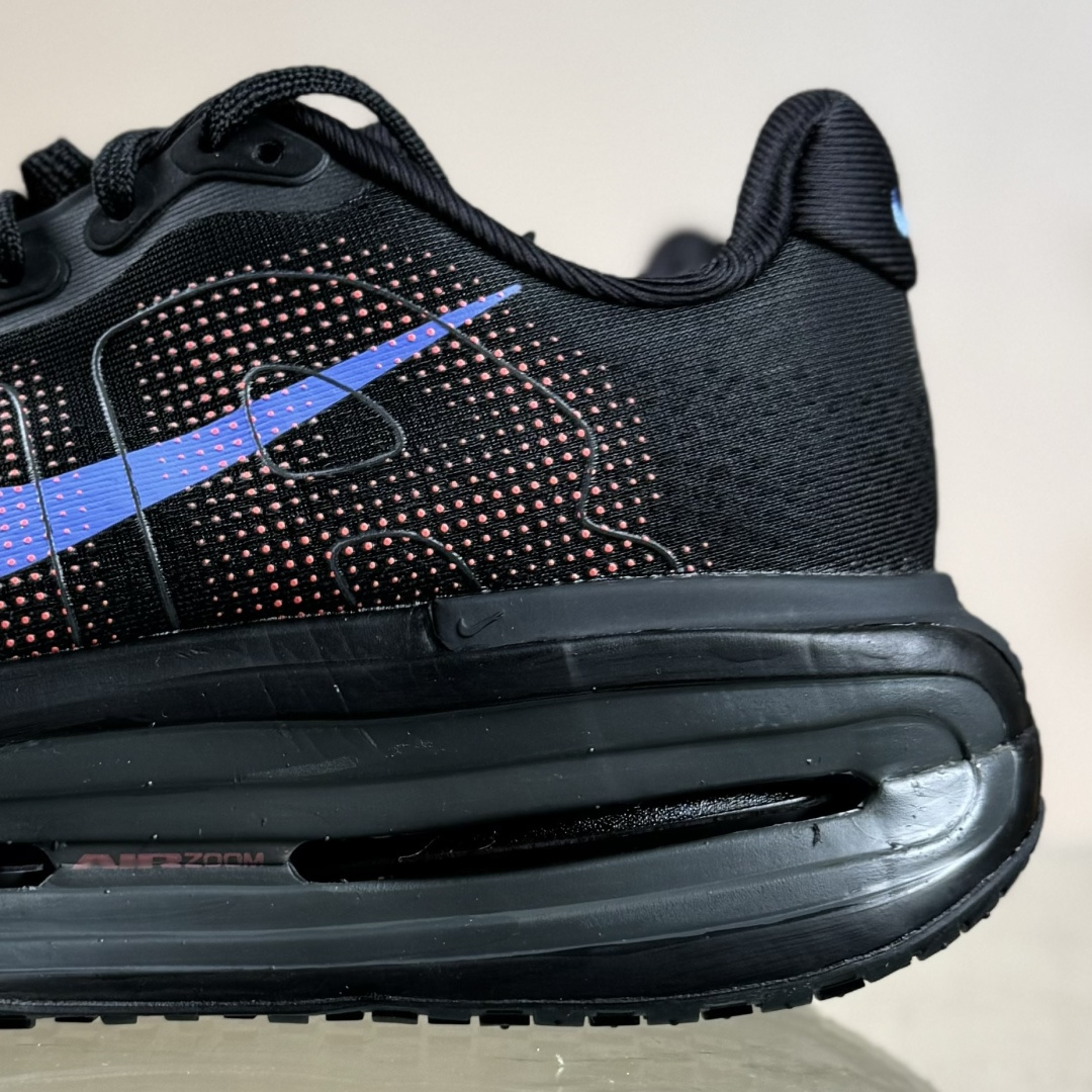 DIY版本 Nike Air Zoom Vomero Premium 耐克网面厚底气垫跑鞋 HM5973-001