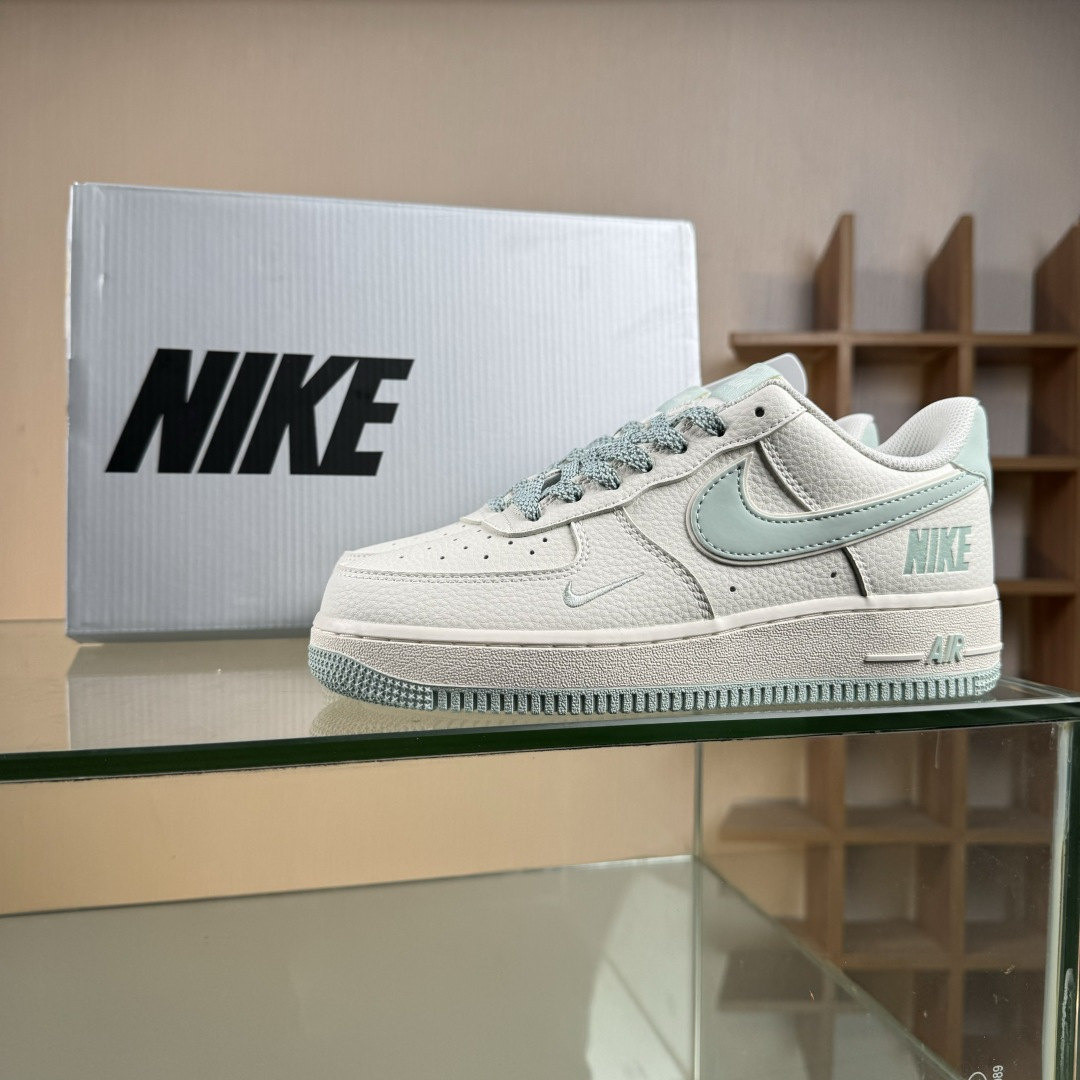 Nike Air Force 1 Low '07 米冰蓝 满天星低帮空军一号休闲板鞋 GL6835-011