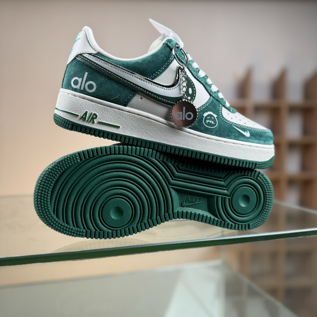 NIke Air Force 1 '07 Low “ALO联名——蒂芙尼绿”空军一号 低帮 运动鞋 休闲鞋 SY1388-011 NIke Air Force 1 '07 Low “ALO联名——蒂芙尼绿”空军一号 低帮 运动鞋 休闲鞋 SY1388-011